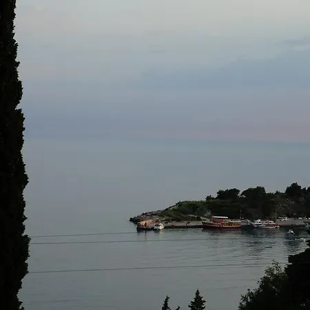 Medine Pensjonat Mlini