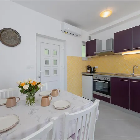 Guest house Medine